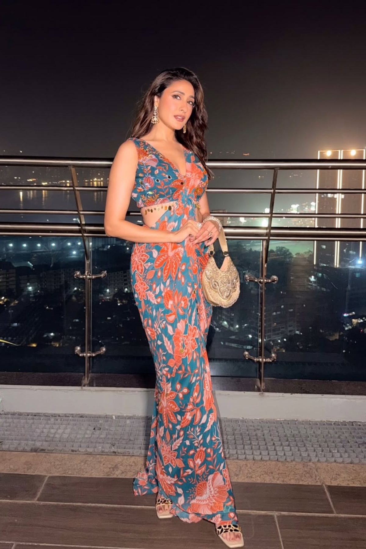 Pragya Jaiswal In Teal & Rust Floral Printed Saree Set