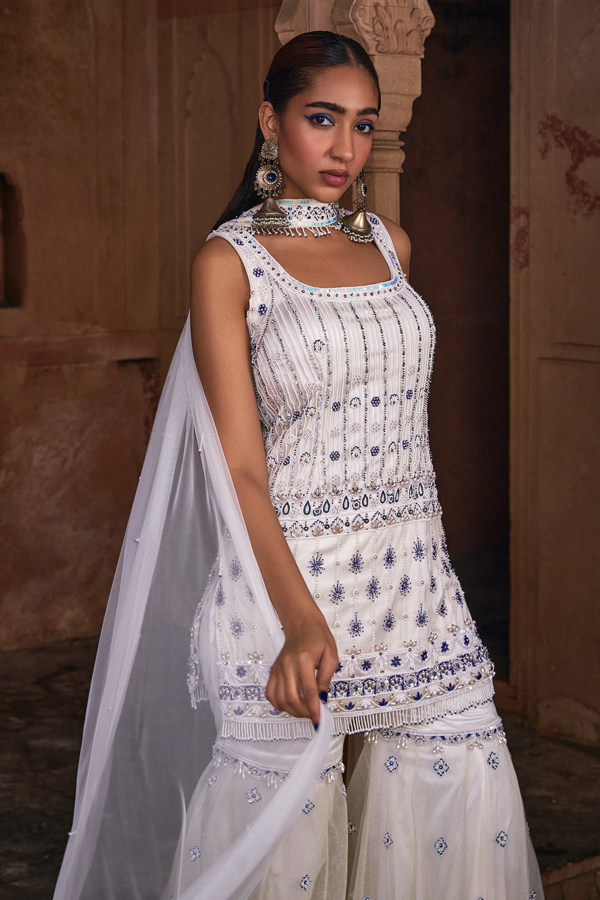 IVORY EMBROIDERED KURTI SET