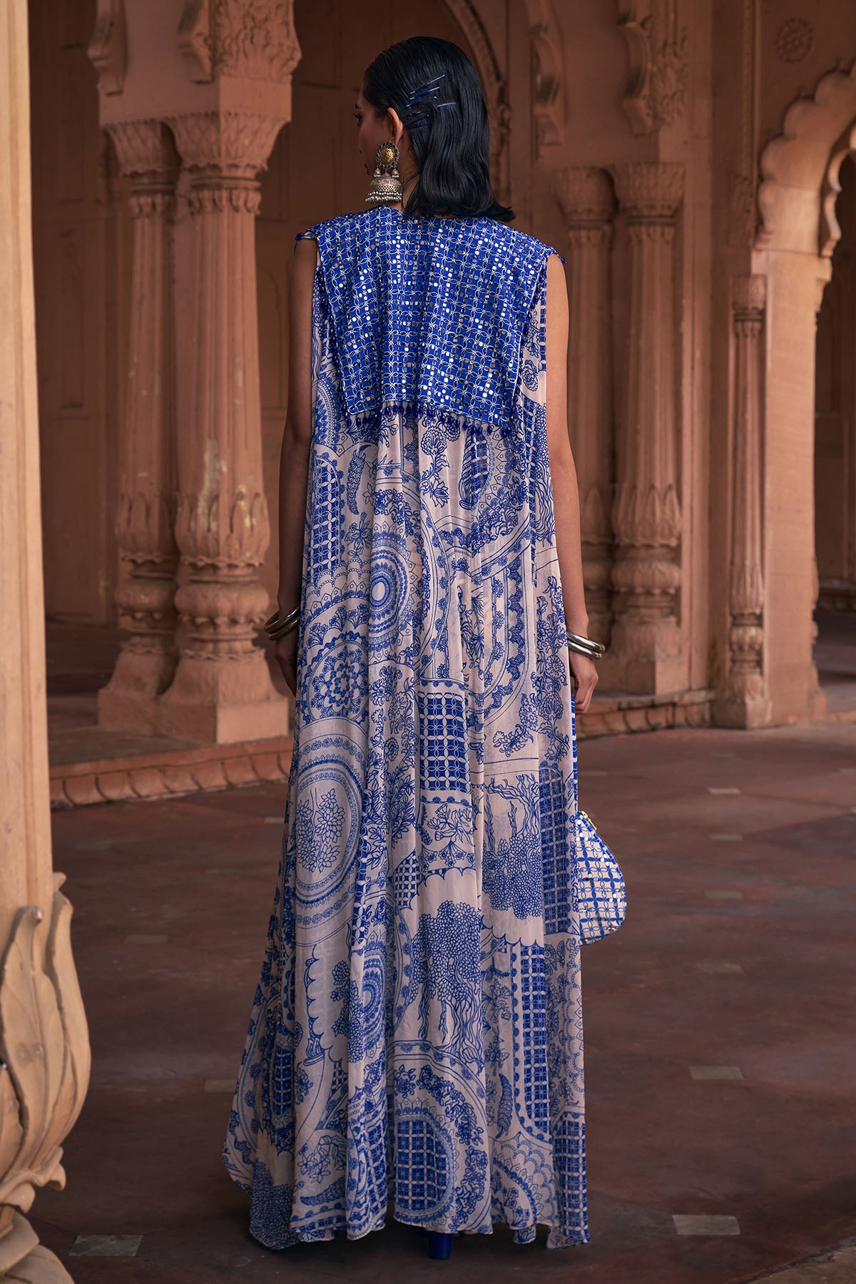 BLUE THIKRI PRINT & HIGHLIGHTED CAPE SET