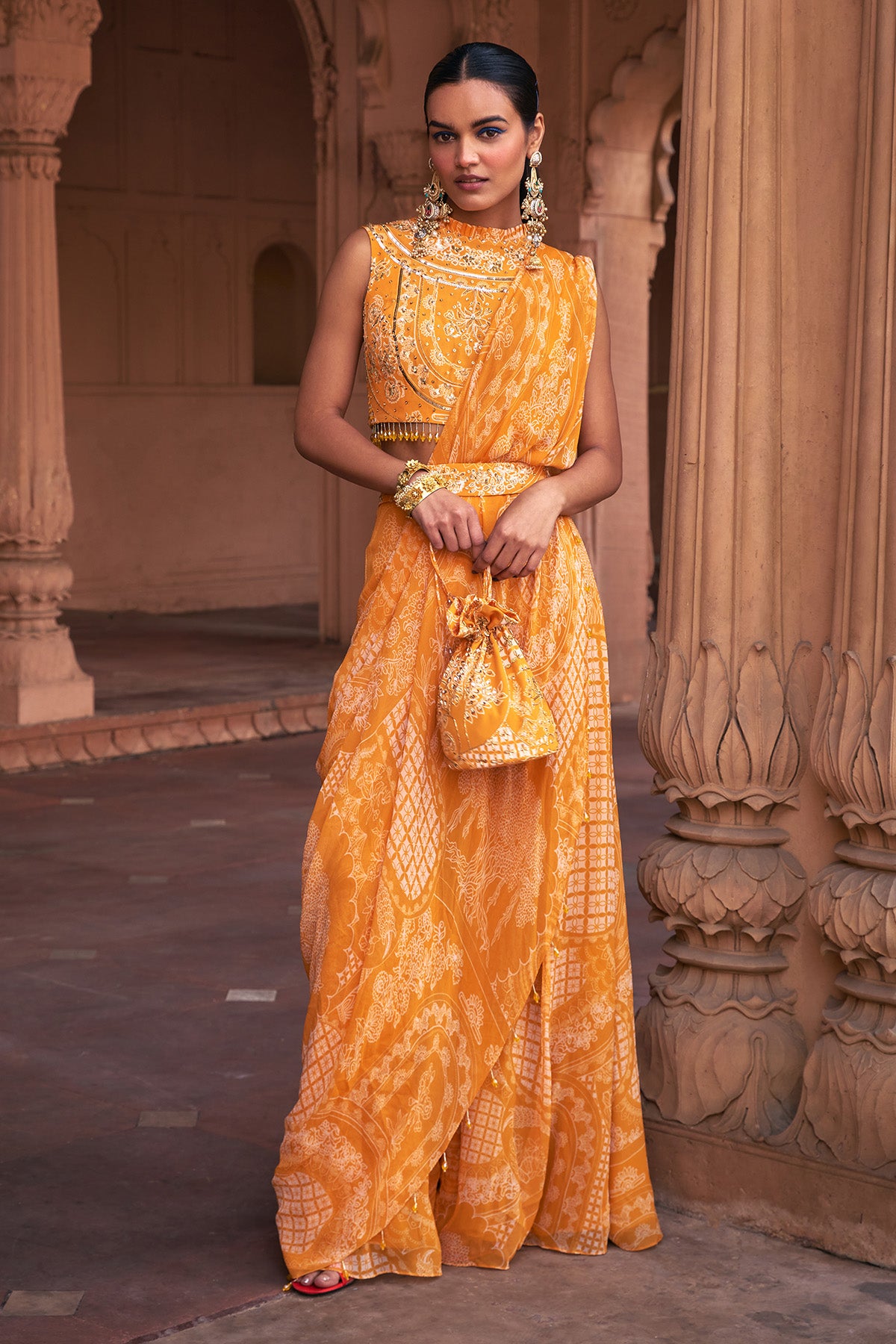 MUSTARD THIKRI PRINT & HIGHLIGHTED SAREE SET