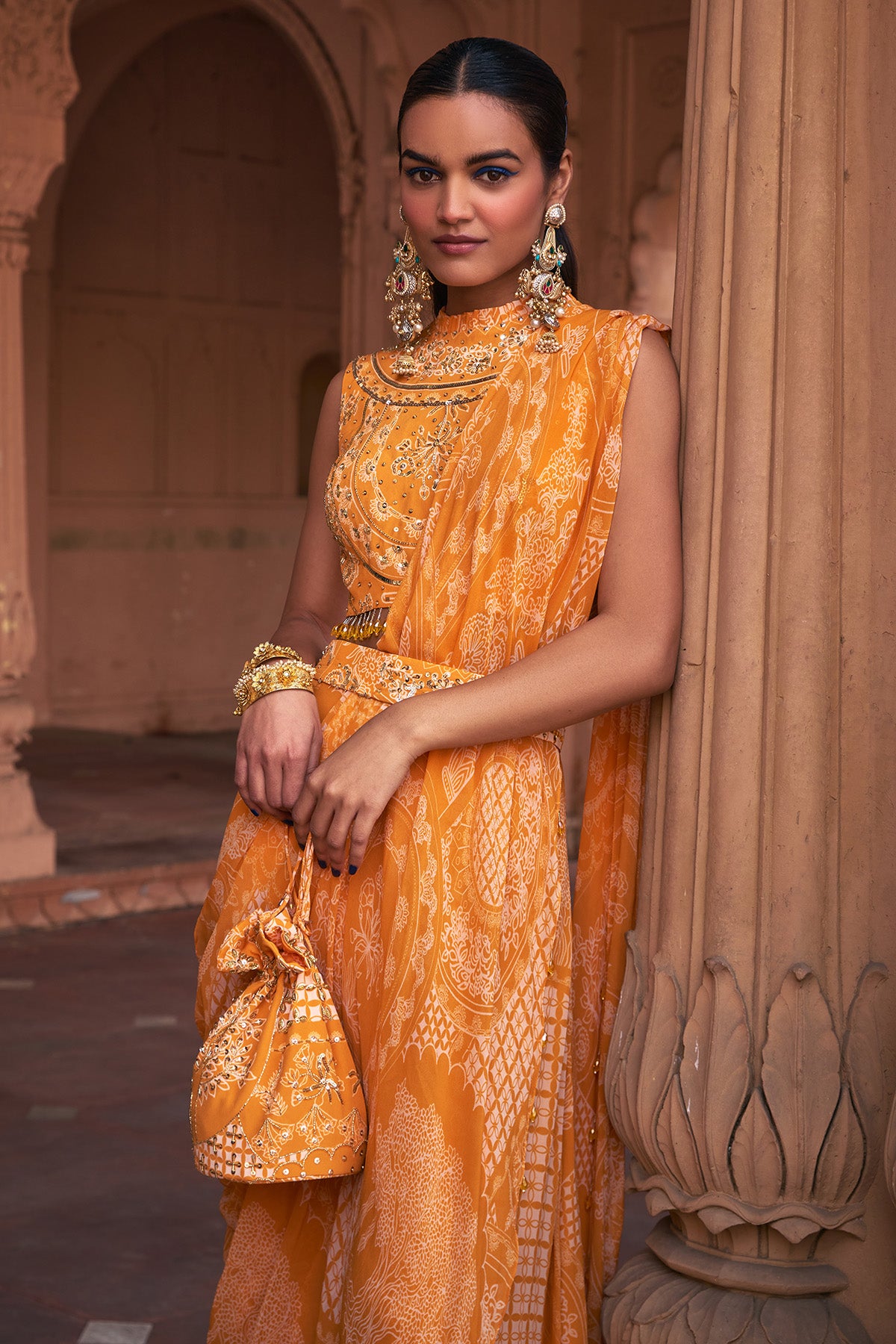 MUSTARD THIKRI PRINT & HIGHLIGHTED SAREE SET