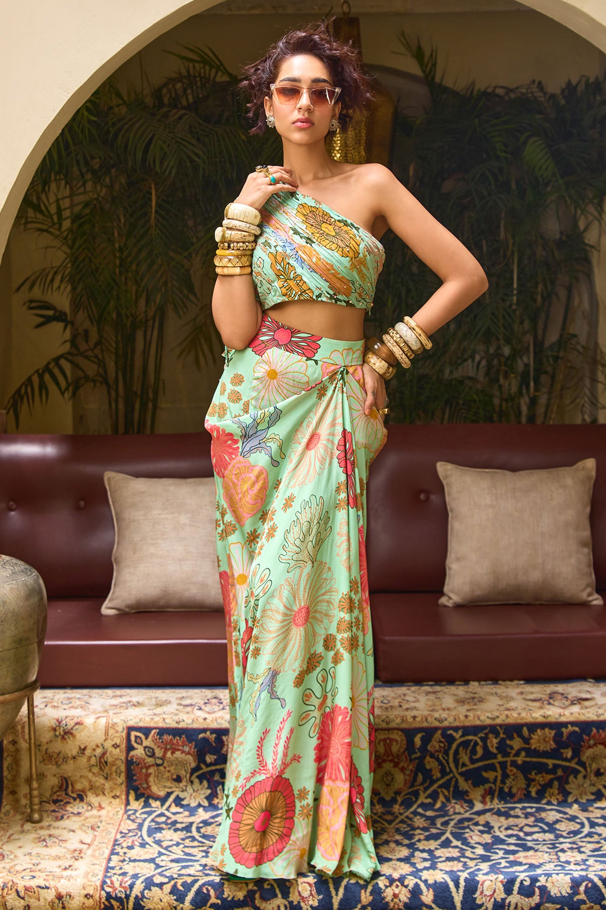 Floral Market Pleated Shift Top In Kelly Green Curves main image 1