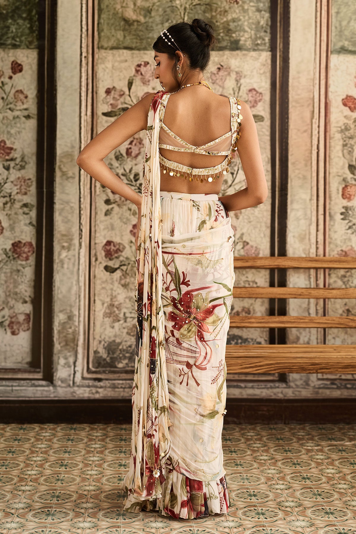 Anisha Sahni in Ivory Floral Print And Highlighted Skirt Saree Set