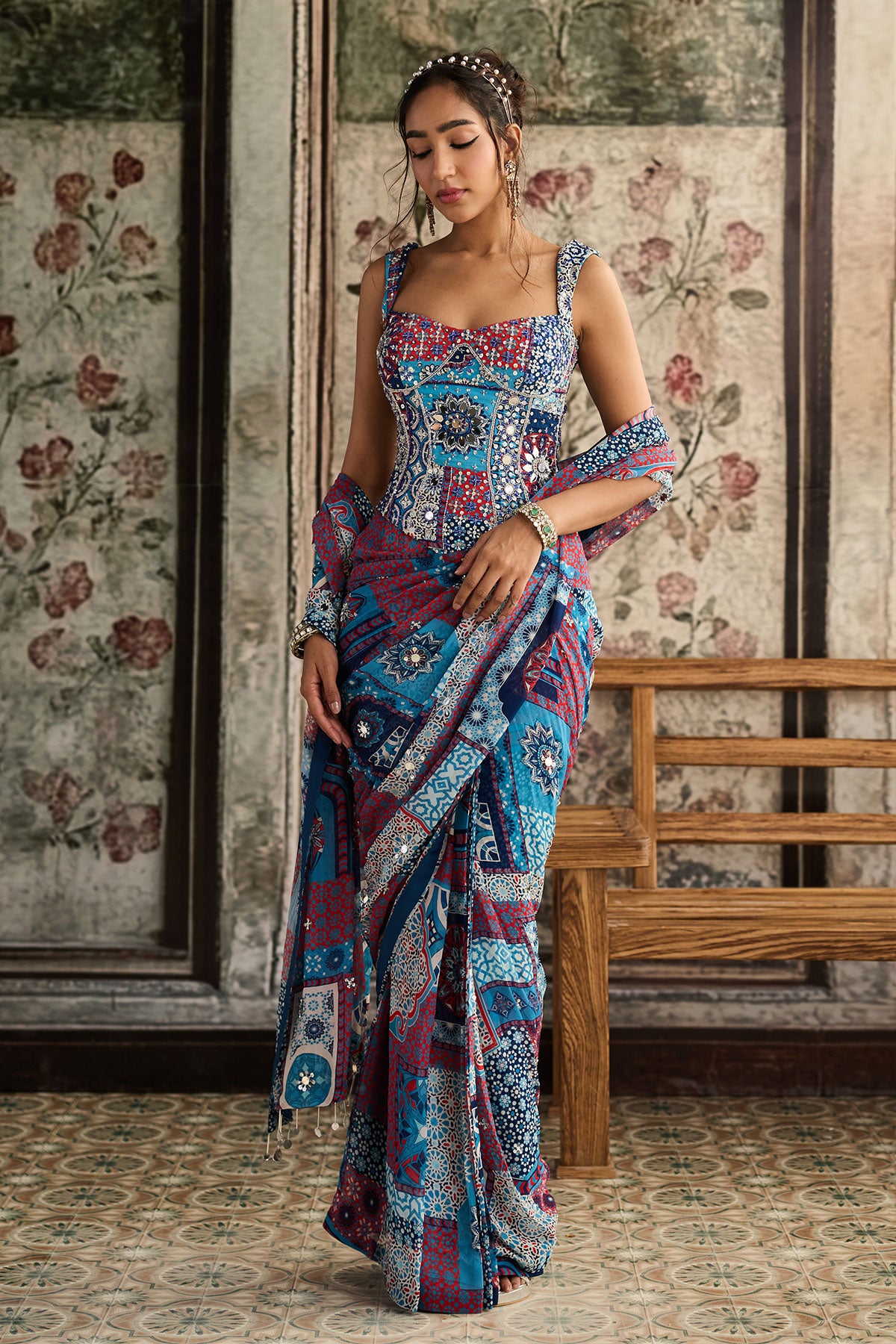 Teal Print And And Highlighted Corset Blouse With Pre-Draped Classic Saree Set