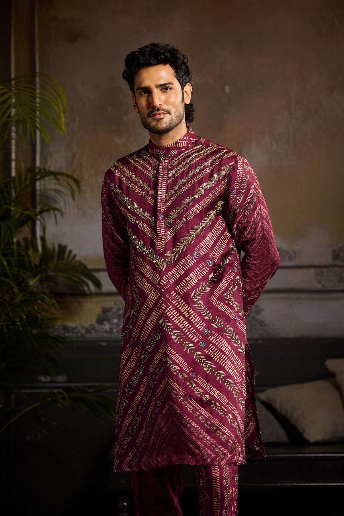 MAROON CHEVRON PRINT KURTA PAIRED WITH PRINTED PANTS