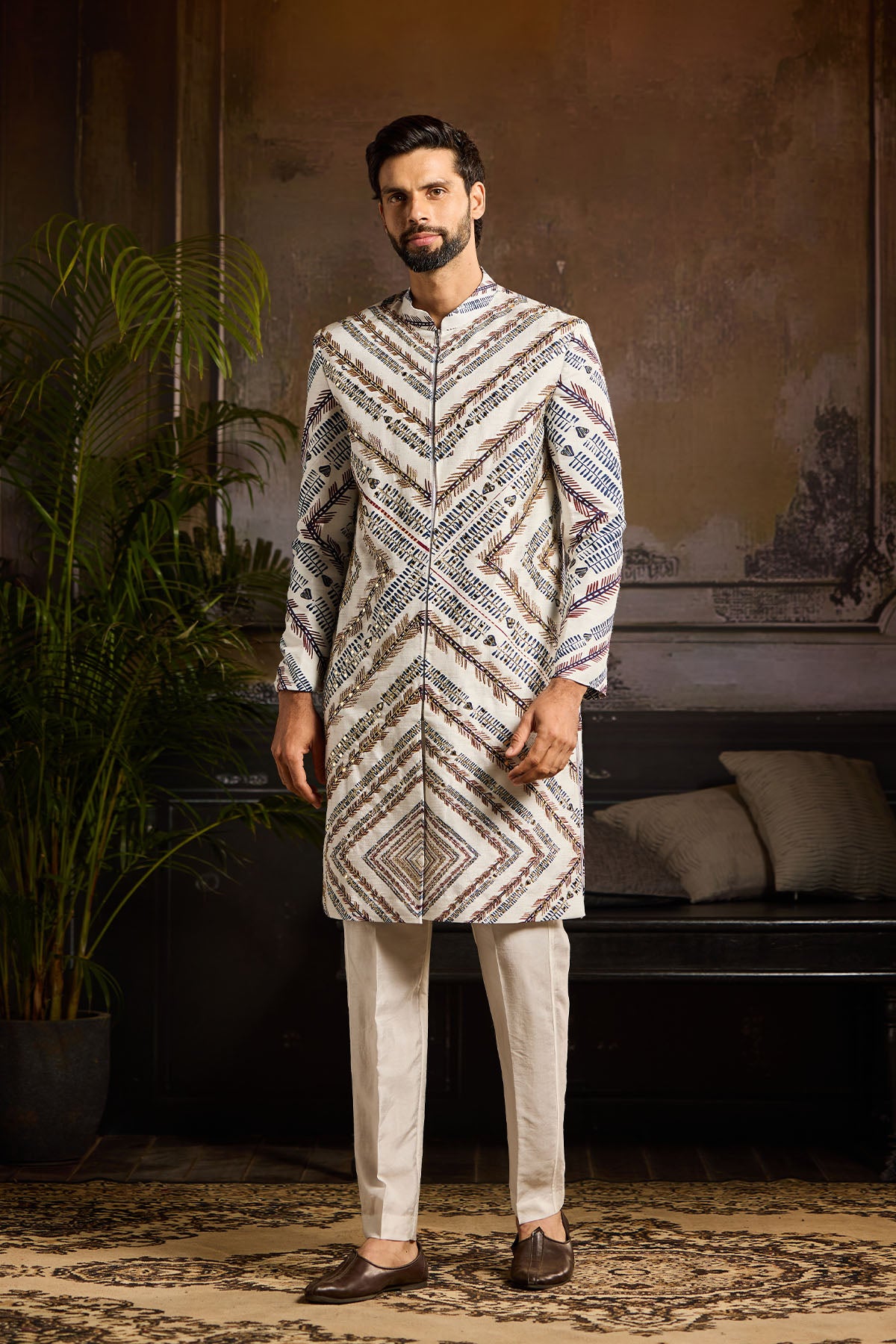 WHITE CHEVRON PRINT JACKET WITH WHITE PANTS