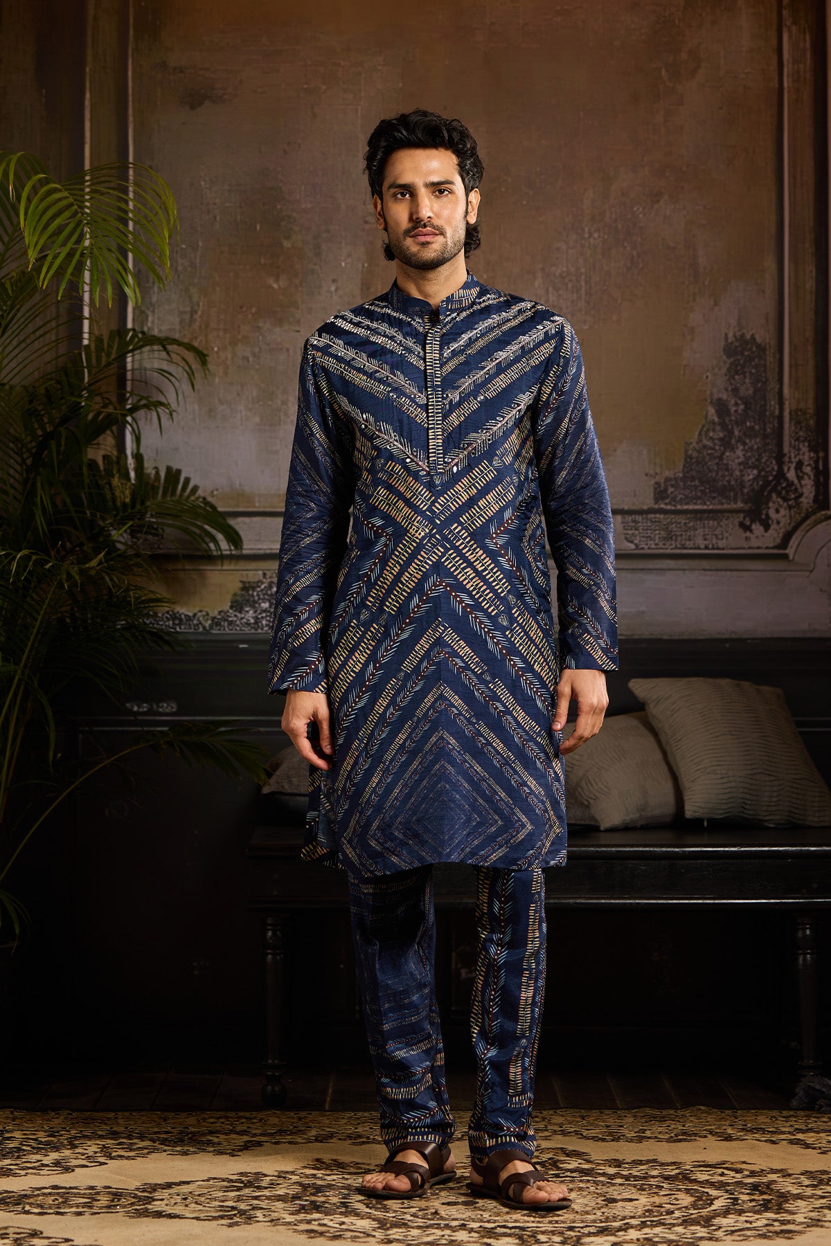 BLUE CHEVRON PRINT KURTA PAIRED WITH PRINTED PANTS