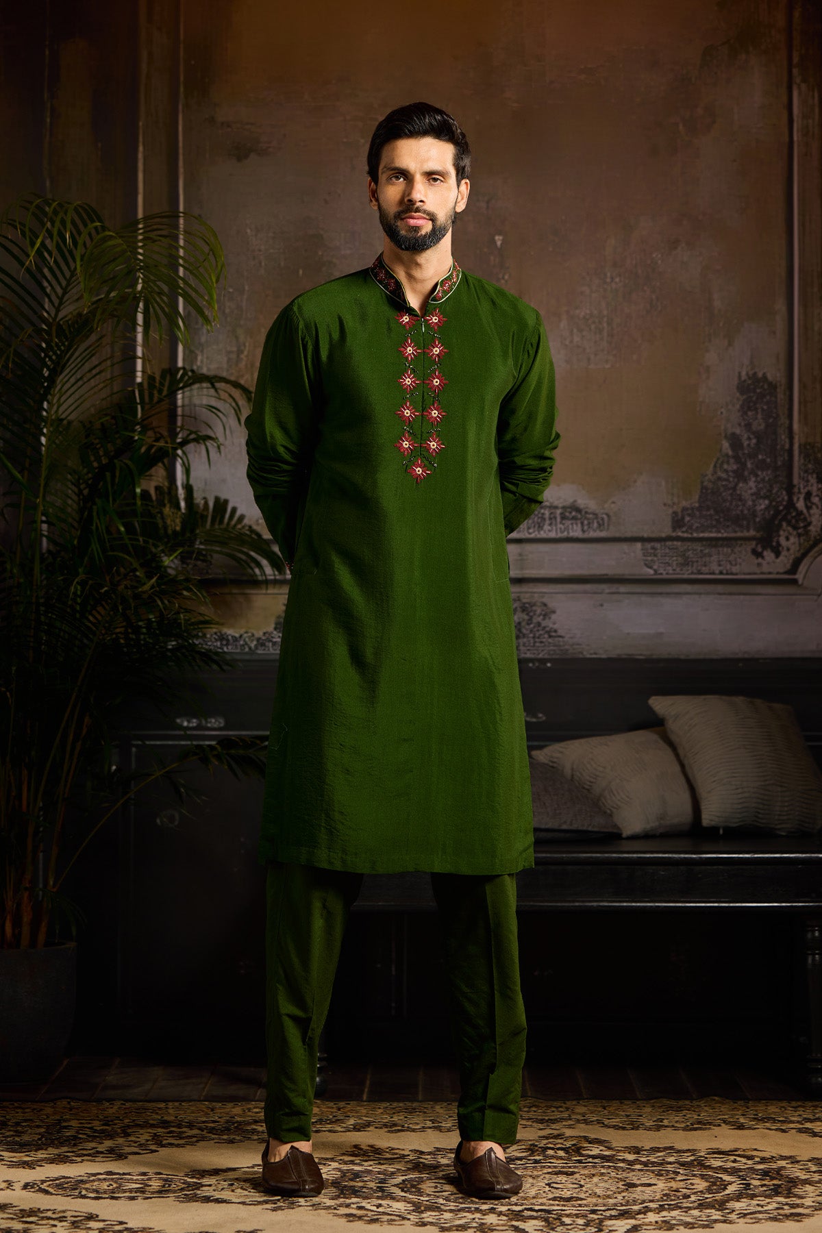 OLIVE GREEN EMBROIDERED KURTA PAIRED WITH OLIVE GREEN PANTS
