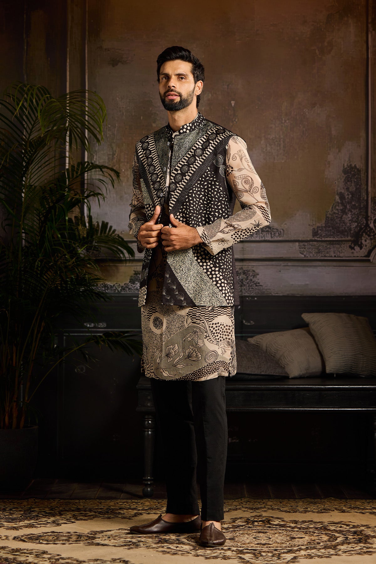 BLACK PRINTED BUNDY WITH BIEGE & BLACK PRINTED KURTA PAIRED WITH BLACK PANTS