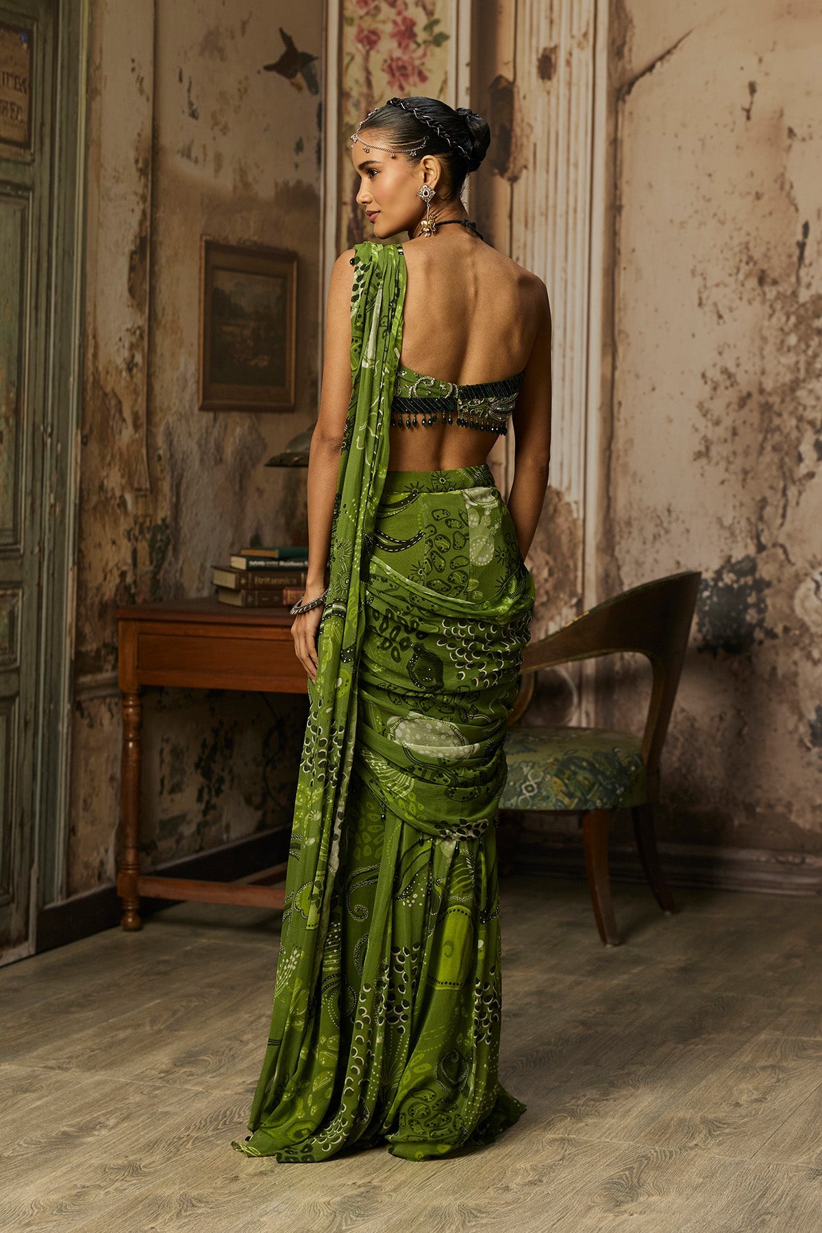 Pear Green Printed And Highlighted Pre-Draped Slit Skirt Saree Set