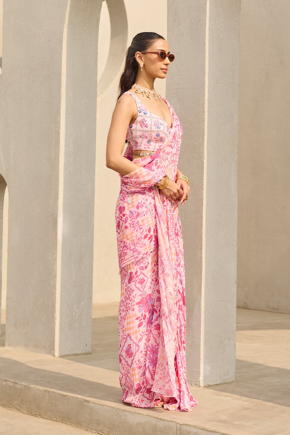 PINK ABSTRACT FLORAL PRINTED SAREE SET