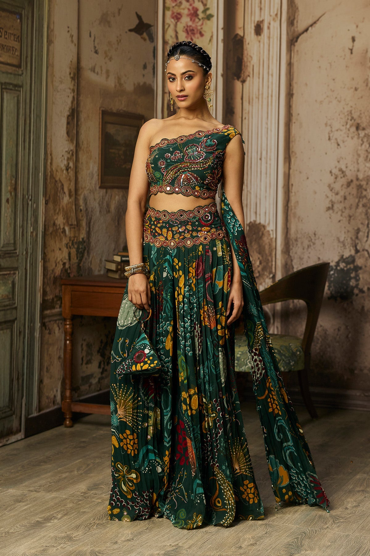 Dark Green Print And Highlighted Pleated Pants Set
