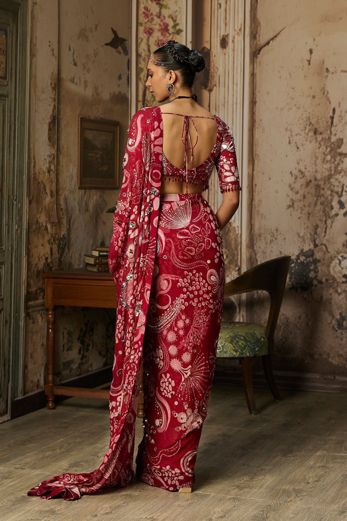 Scarlet Red Printed And Highlighted Classic Saree Set