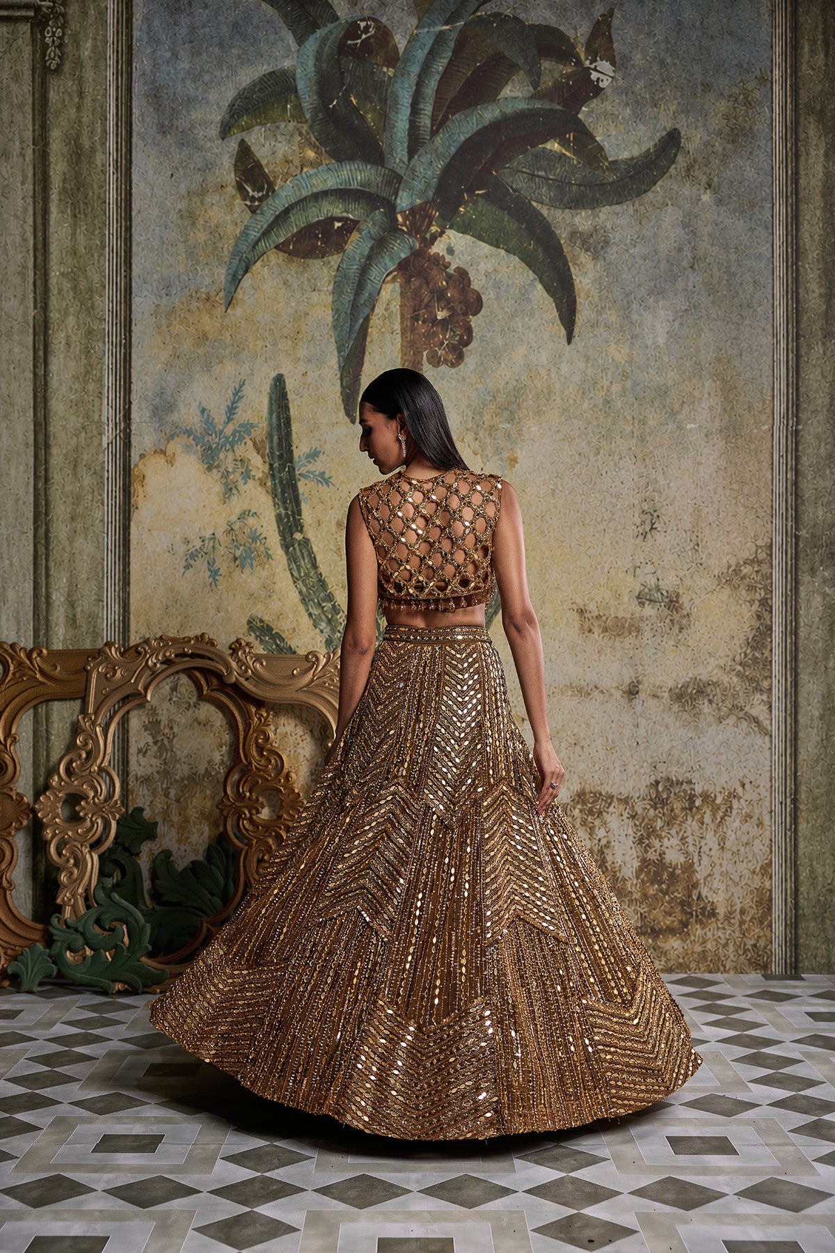 ANTIQUE GOLD EMBELLISHED LEHENGA SET
