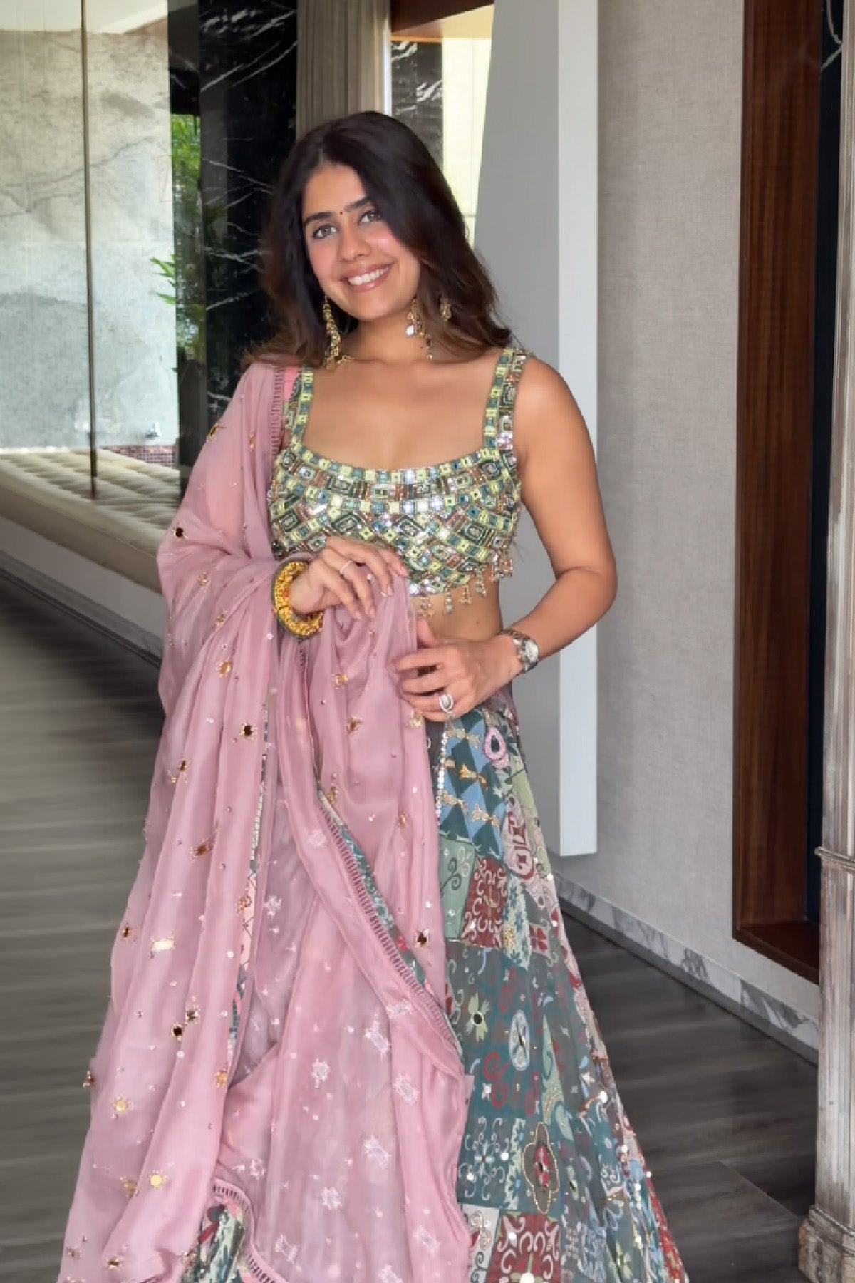 MEHEK KEJRIWAL IN GREEN MIRROR EMBROIDERED BLOUSE WITH FOREST GREEN LEHENGA & EMBROIDERED DUPATTA SET