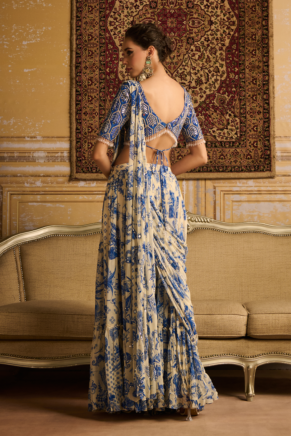 Blue highlighted blouse and tiered saree set