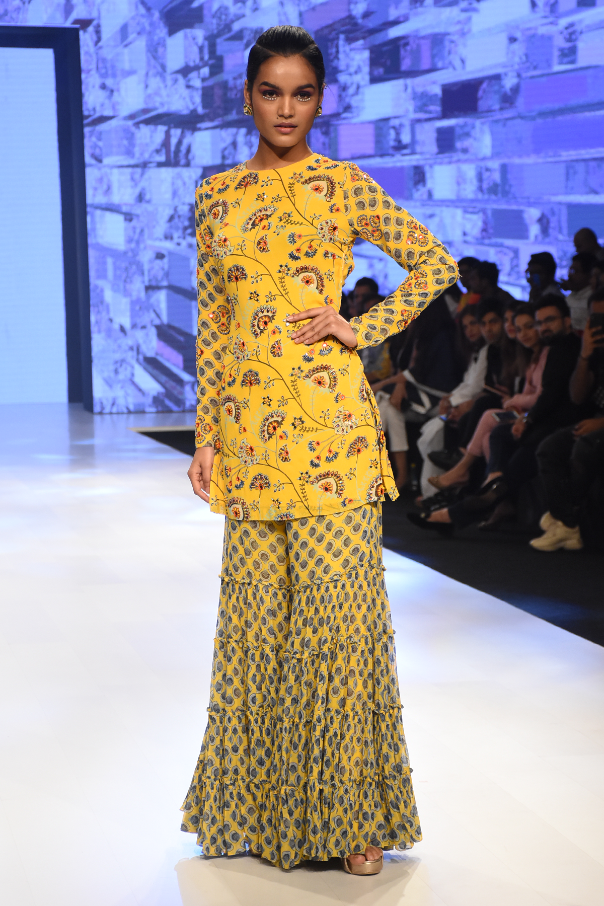 Yellow Jaal Printed & Embroidered Kurti With Butta Printed Garara
