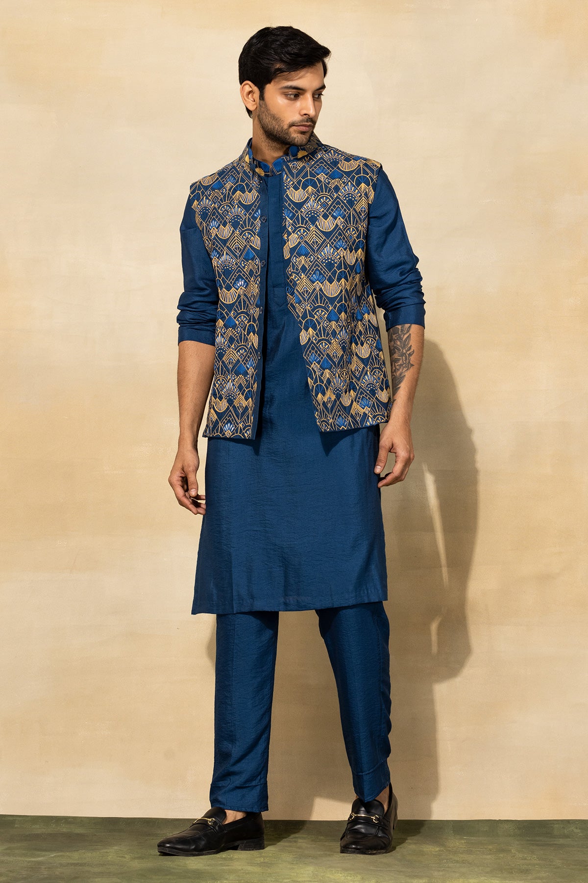 INDIGO BLUE EMBROIDERED KURTA & BUNDY
