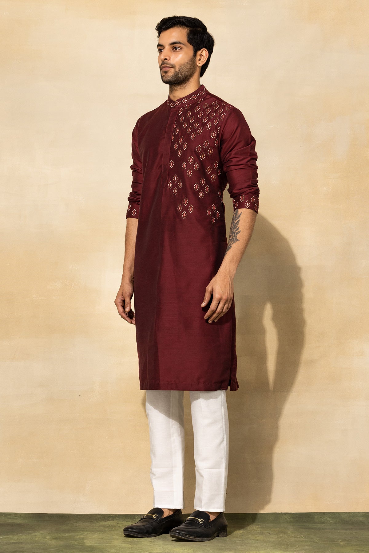 MAROON ACRYLIC EMBROIDERED KURTA