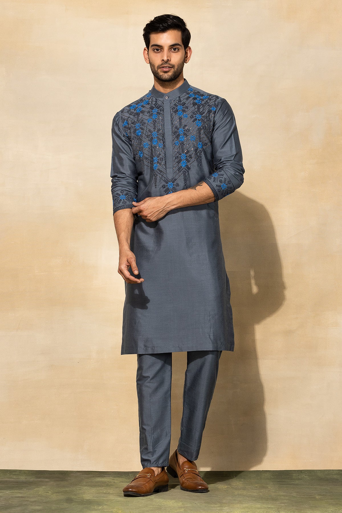 GREY CUTDANA EMBROIDERED KURTA