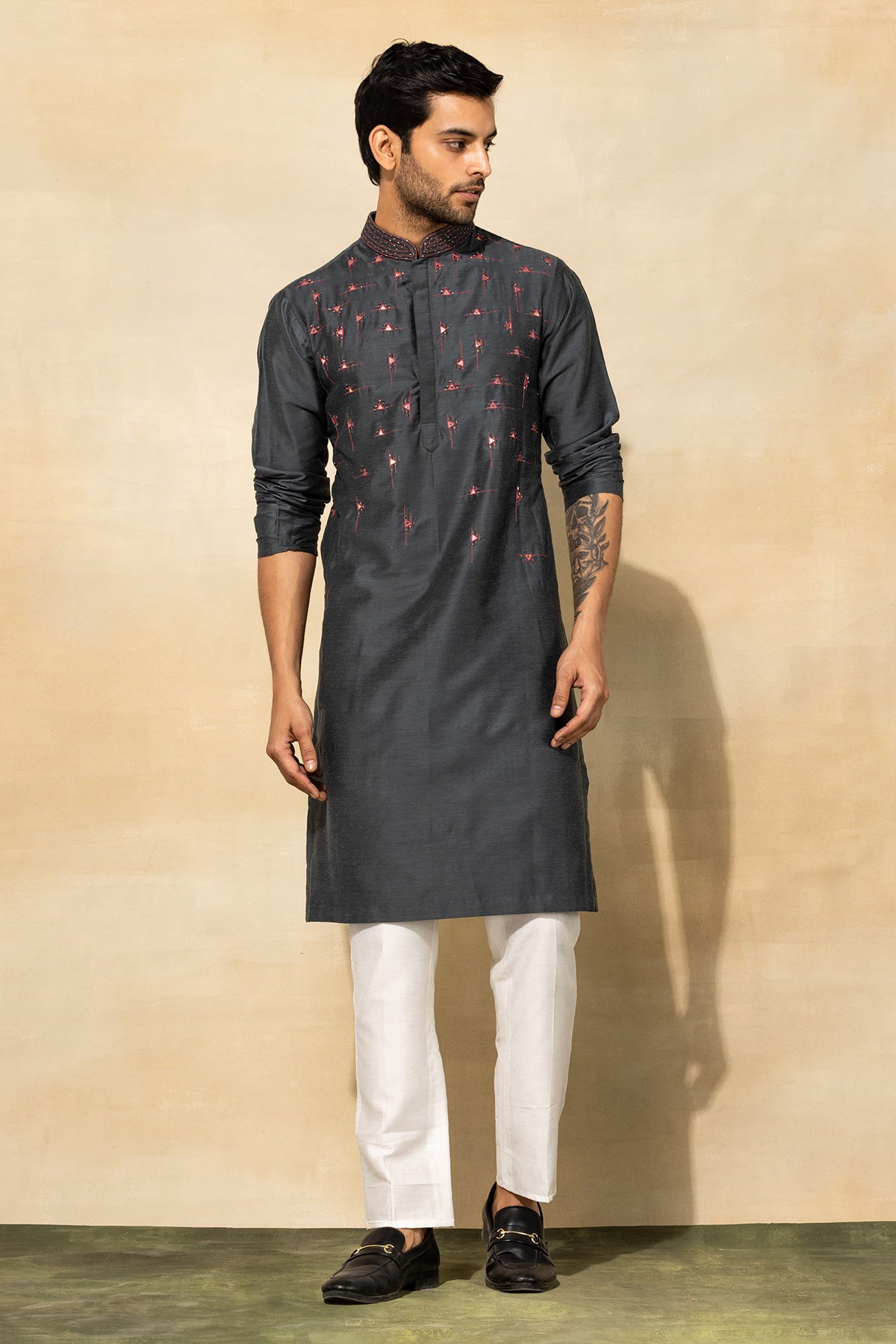 GREY TRIANGLE EMBROIDERED KURTA