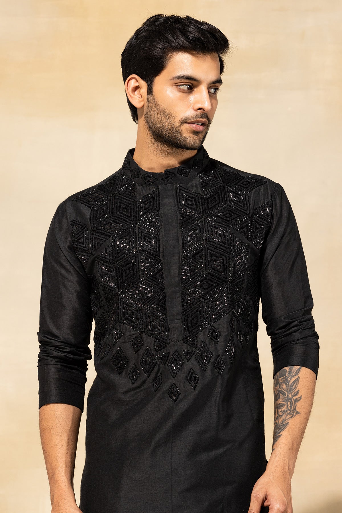 BLACK DIAMOND EMBROIDERED KURTA