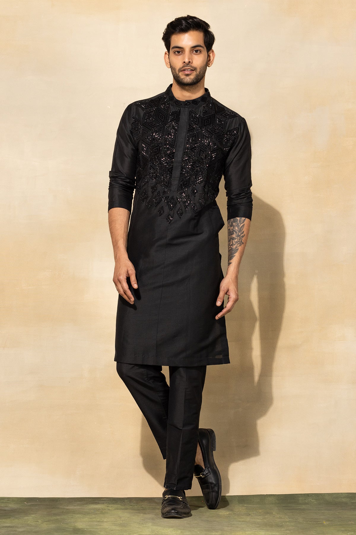 BLACK DIAMOND EMBROIDERED KURTA