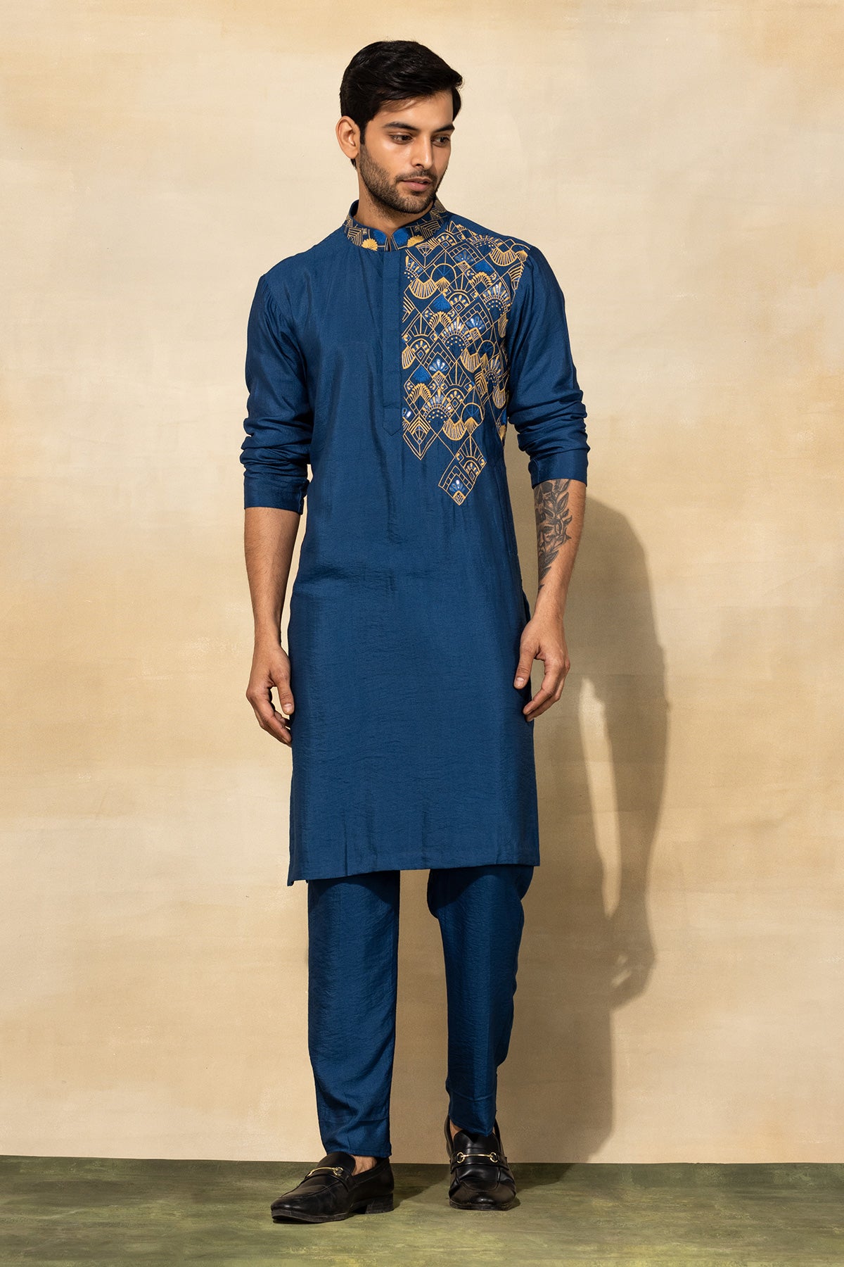 INDIGO BLUE EMBROIDERED KURTA & BUNDY