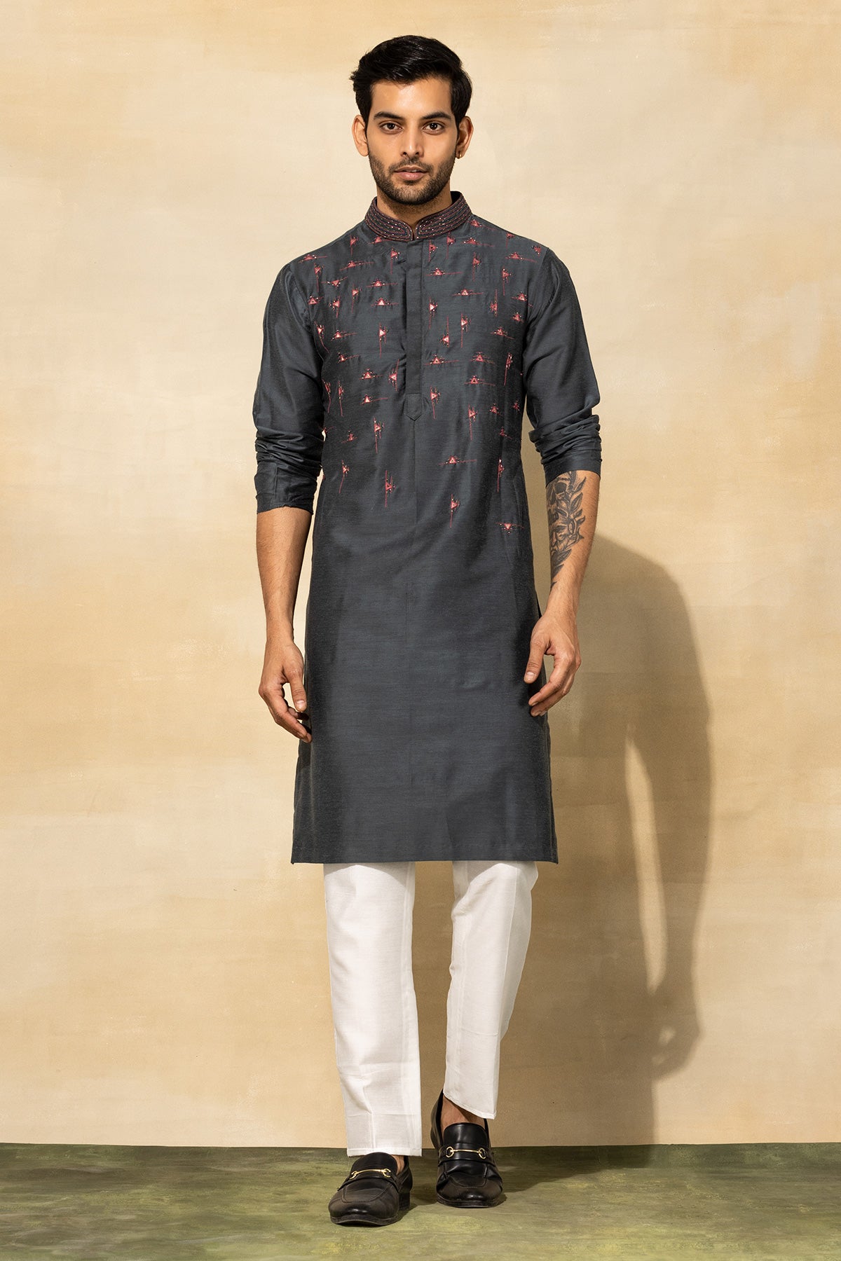 GREY TRIANGLE EMBROIDERED KURTA