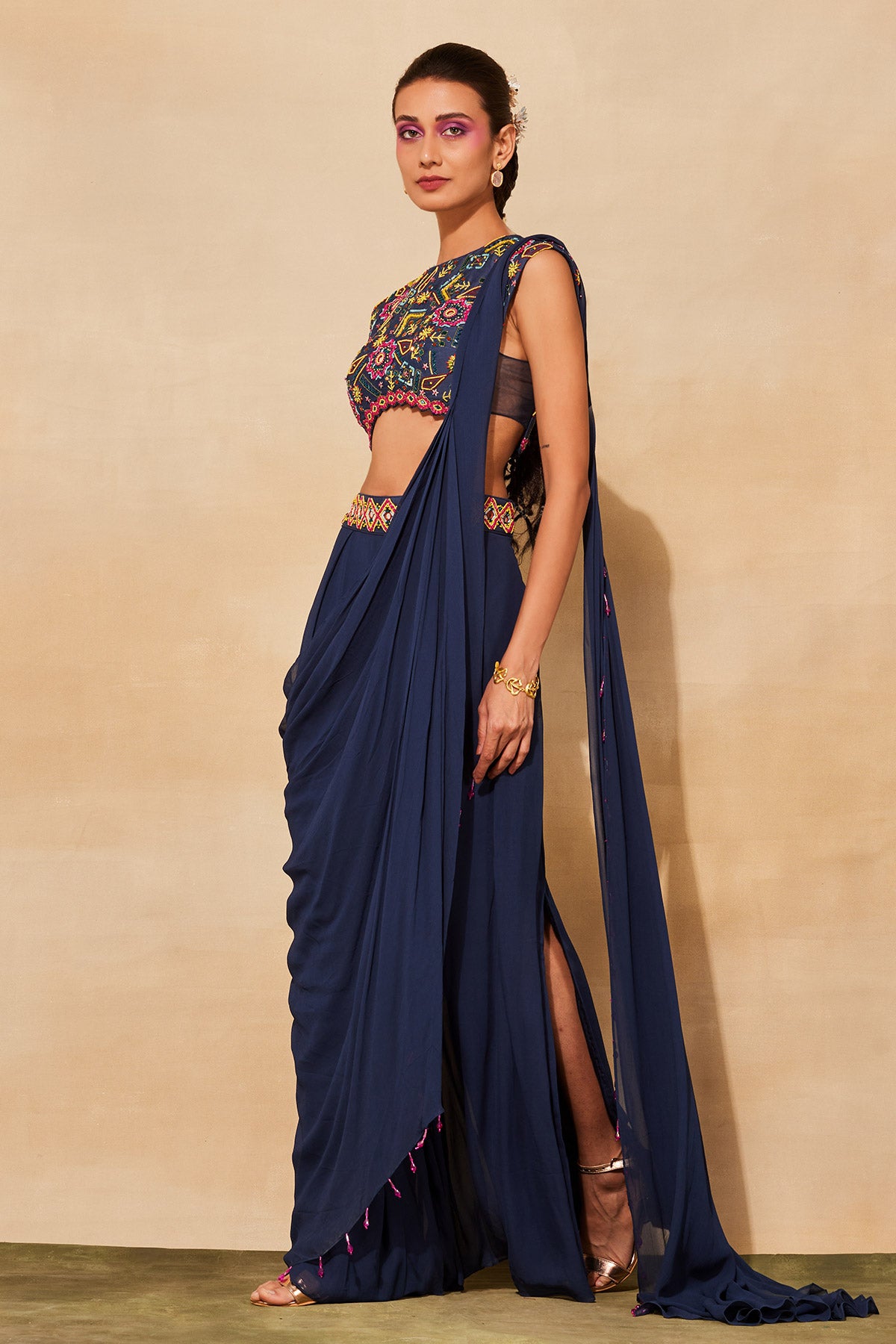 DARK BLUE EMBROIDERED SAREE SET
