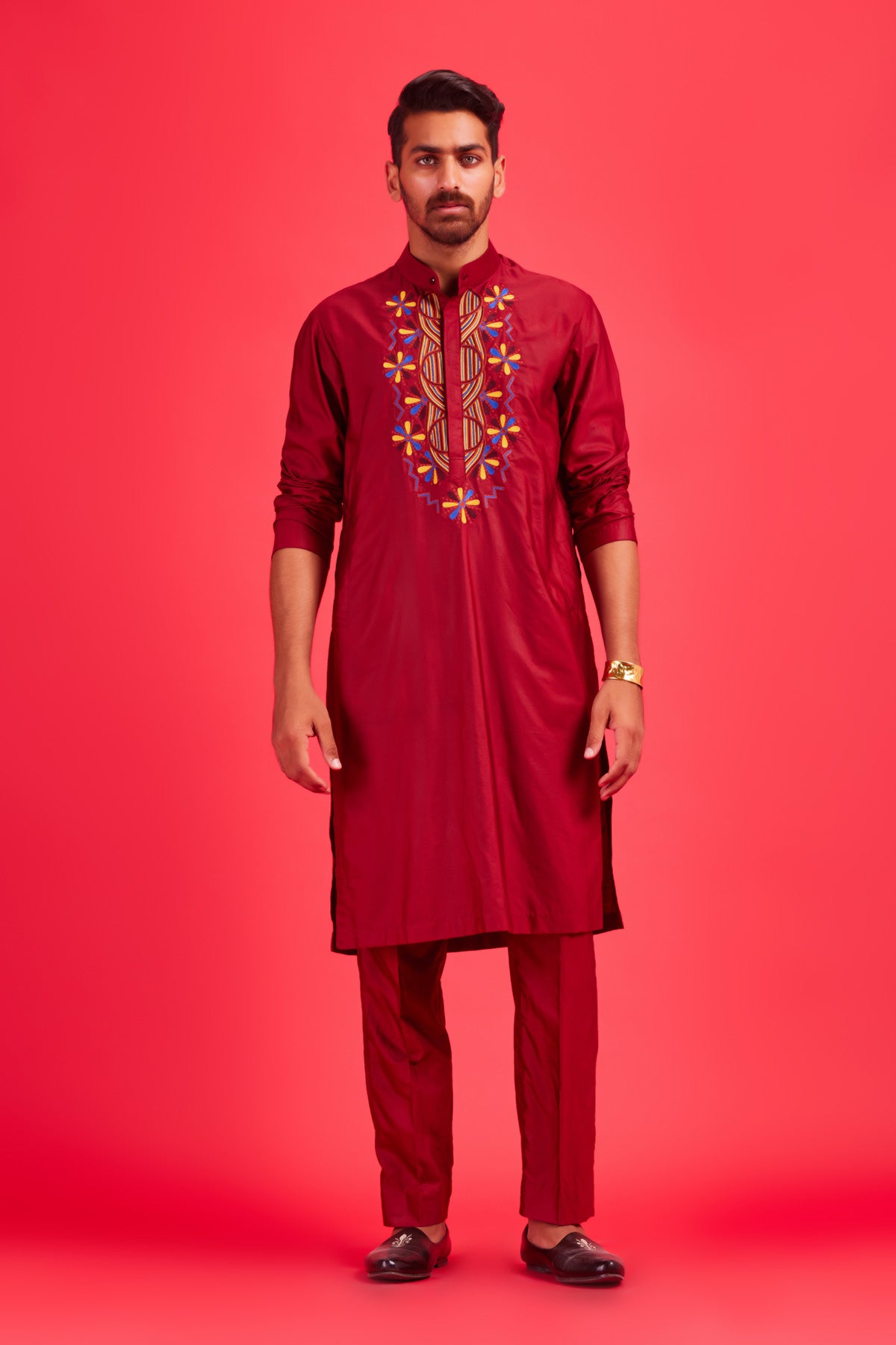 Maroon Thread Circle Lapel Embroidered Kurta With Maroon Pants