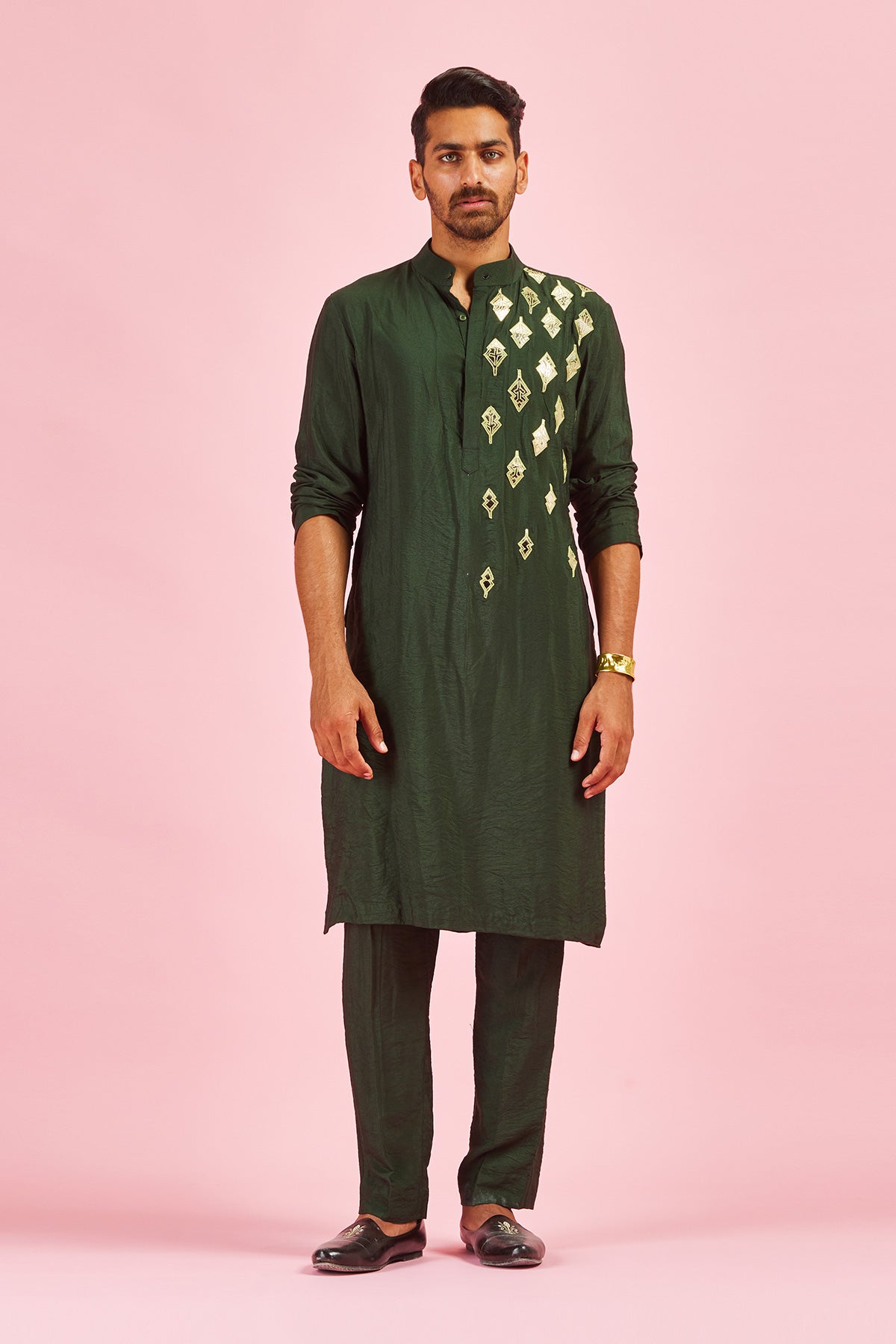 Olive Green Acrylic and Thread Leaf Ermbroidered Kurta With Olive Green Pants