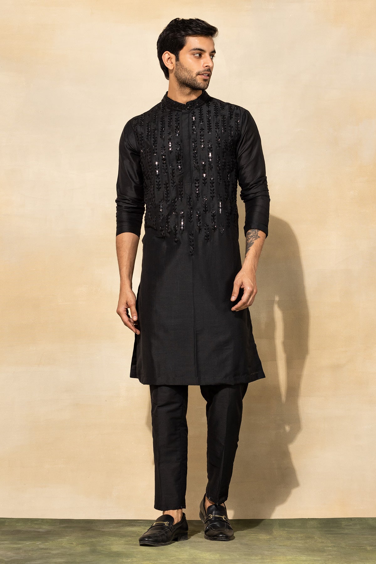 BLACK LEAF EMBROIDERED KURTA