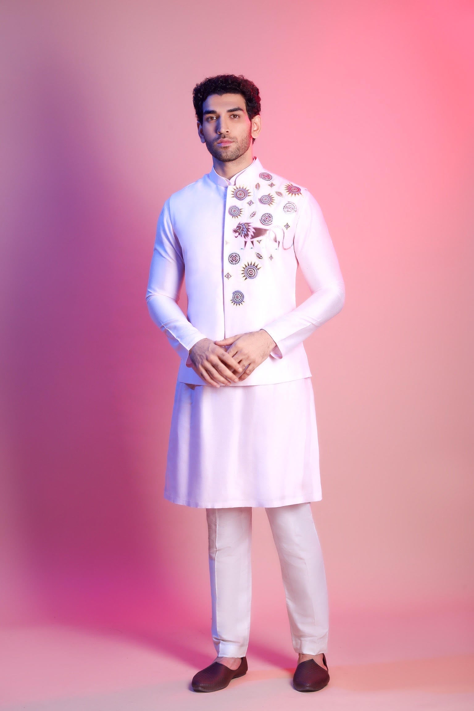 Blush Pink Acrylic lion Embroidered Kurta & Bandi