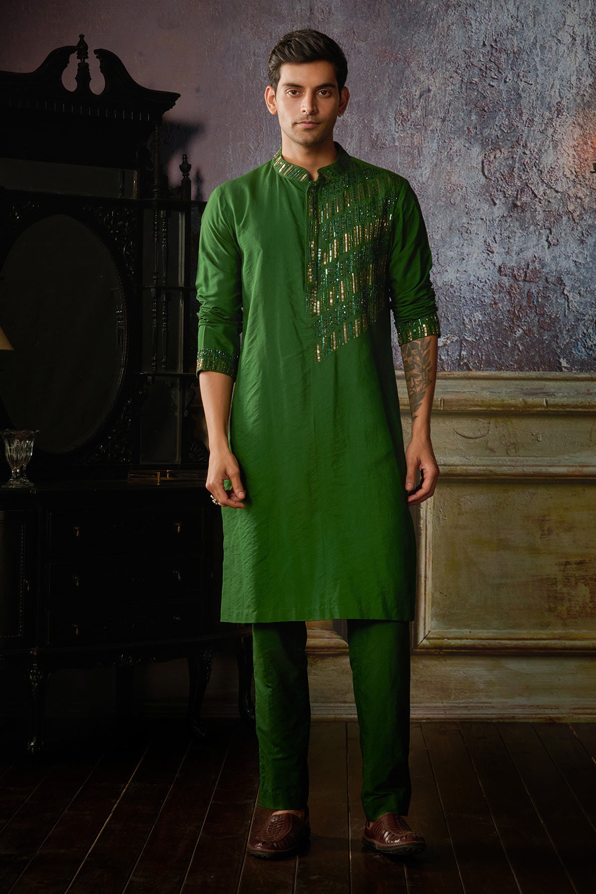 OLIVE GREEN ONE SIDE TIKKI EMBROIDERED KURTA WITH OLIVE GREEN PANTS