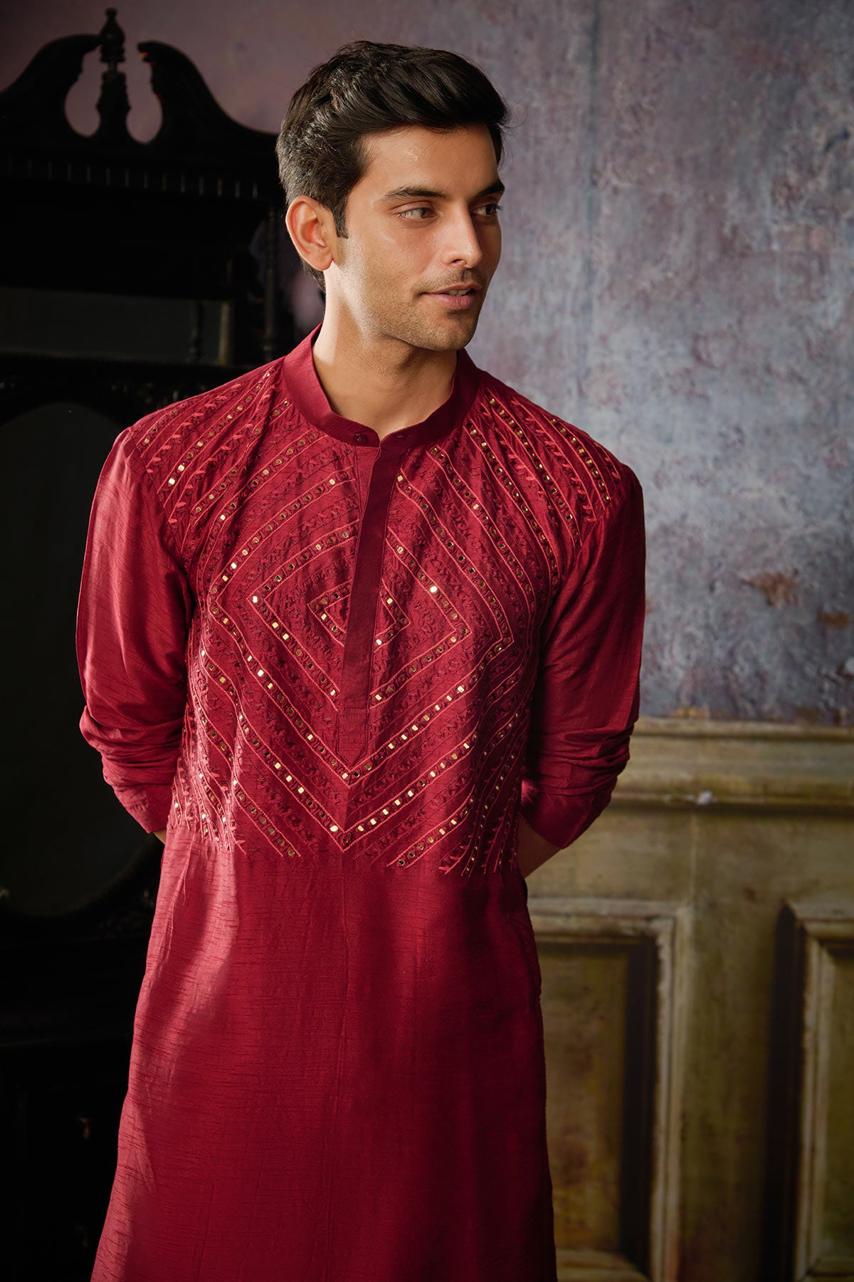 MAROON THREAD AND MIRROR EMBROIDERED KURTA WITH MAROON PANTS