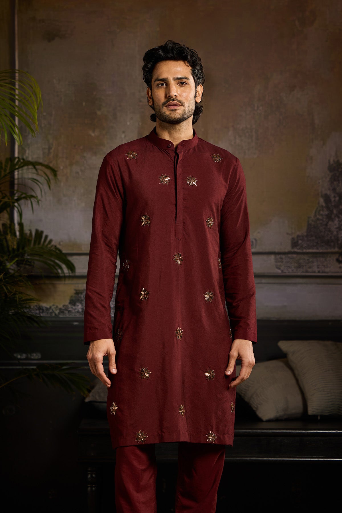 MAROON WITH METALLIC EMBROIDERED KURTA PAIRED WITH MAROON PANTS