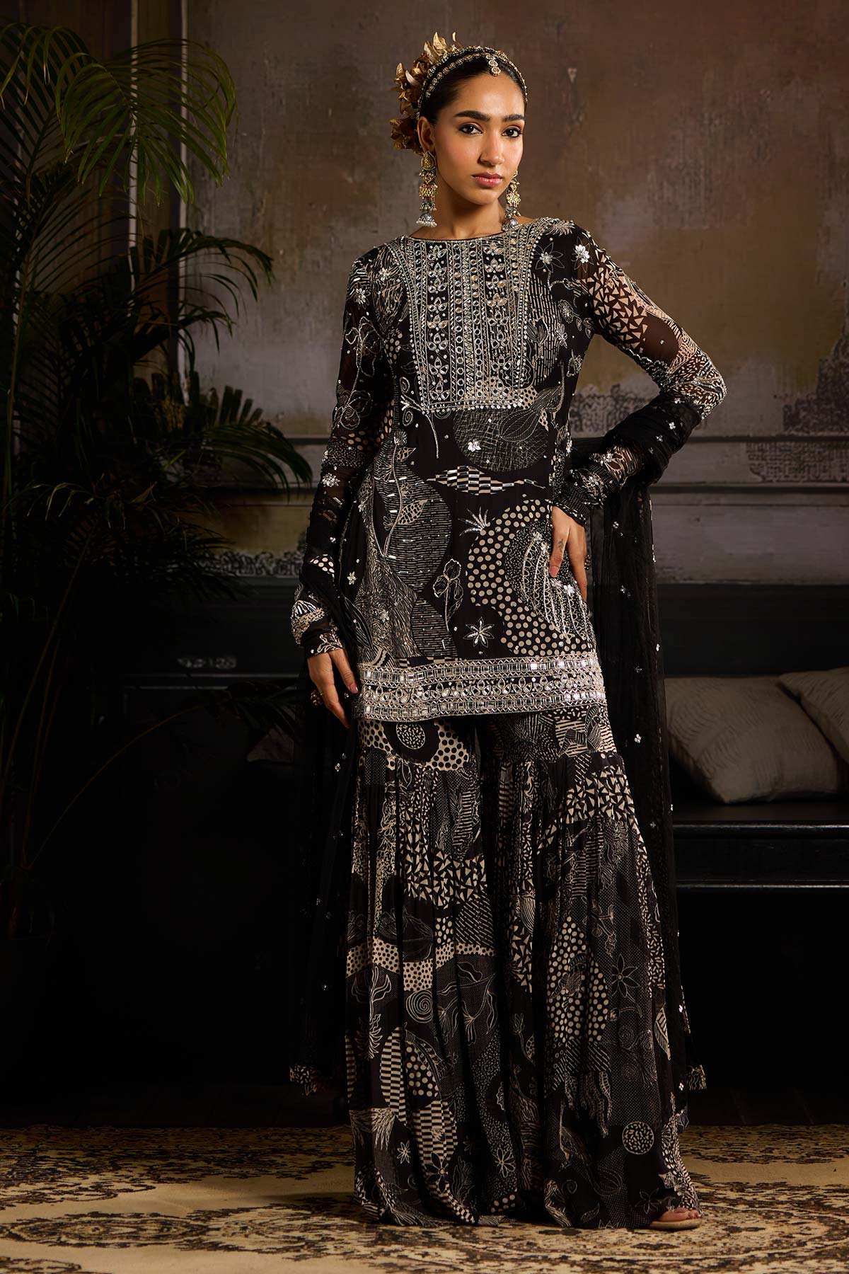 Black Print and Highlighted Kurti Set