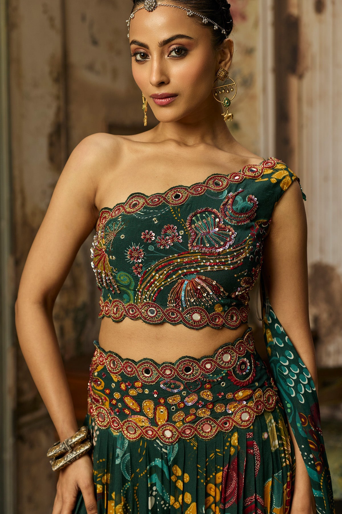 Dark Green Print And Highlighted Pleated Pants Set