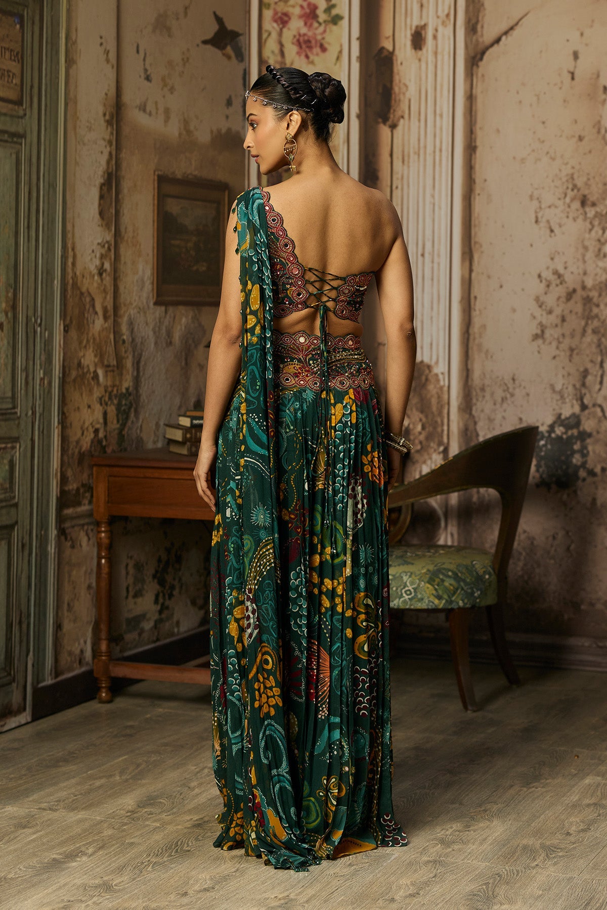 Dark Green Print And Highlighted Pleated Pants Set