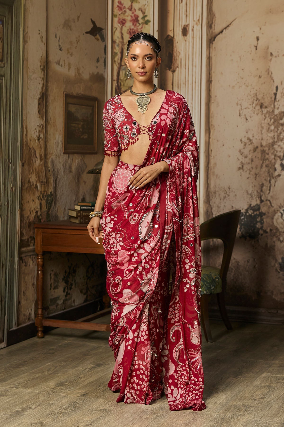 Scarlet Red Printed And Highlighted Classic Saree Set