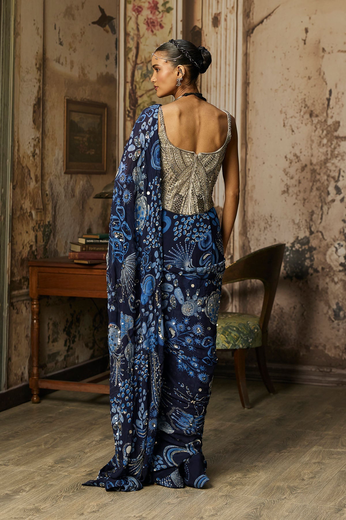 Gunmetal Grey Corset With Printed And Highlighted Classic Saree Set