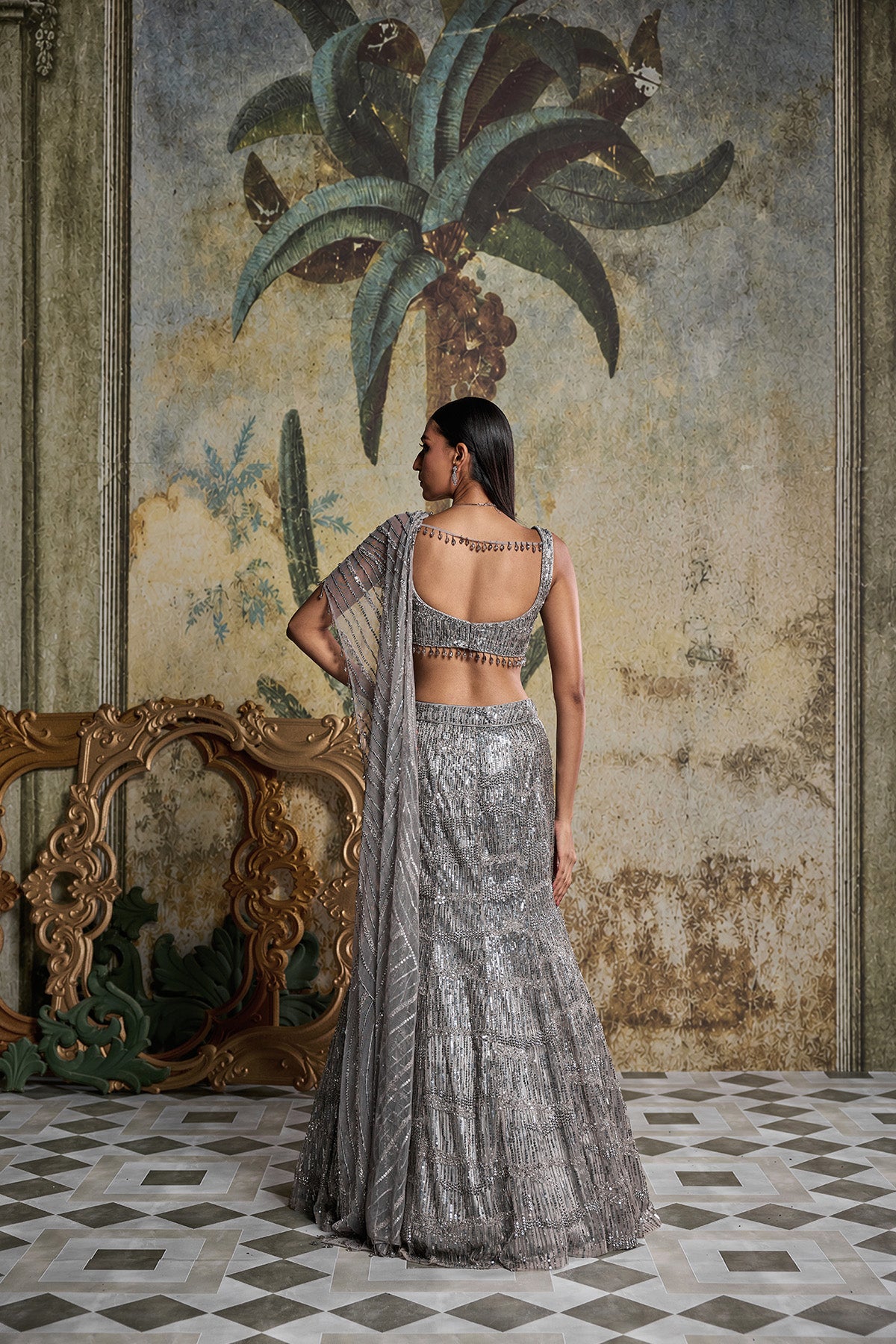 SILVER ABSTRACT SEQUINCE EMBELLISHED SAREE SET