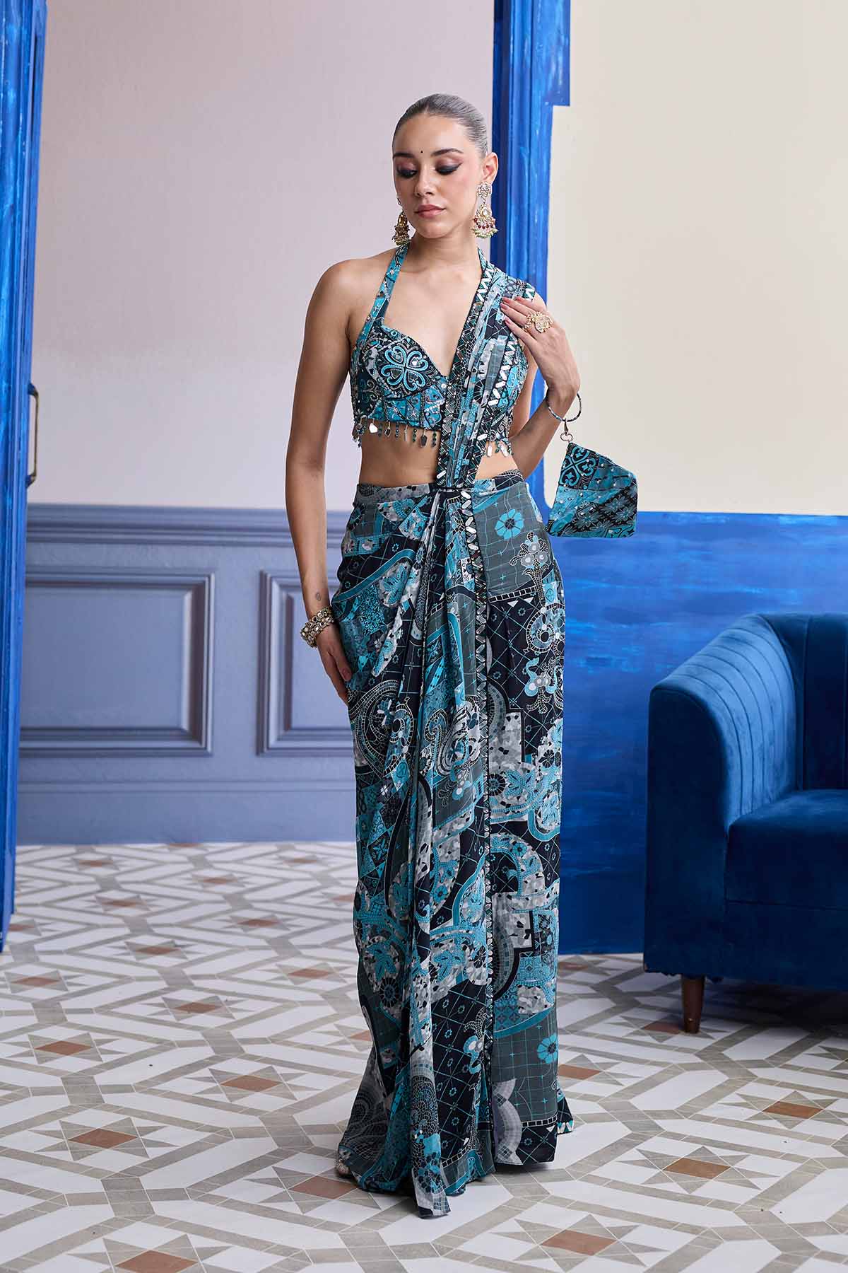 TEAL MOSAIC BLOUSE WITH HIGHLIGHTED BORDER SLIT SAREE SET
