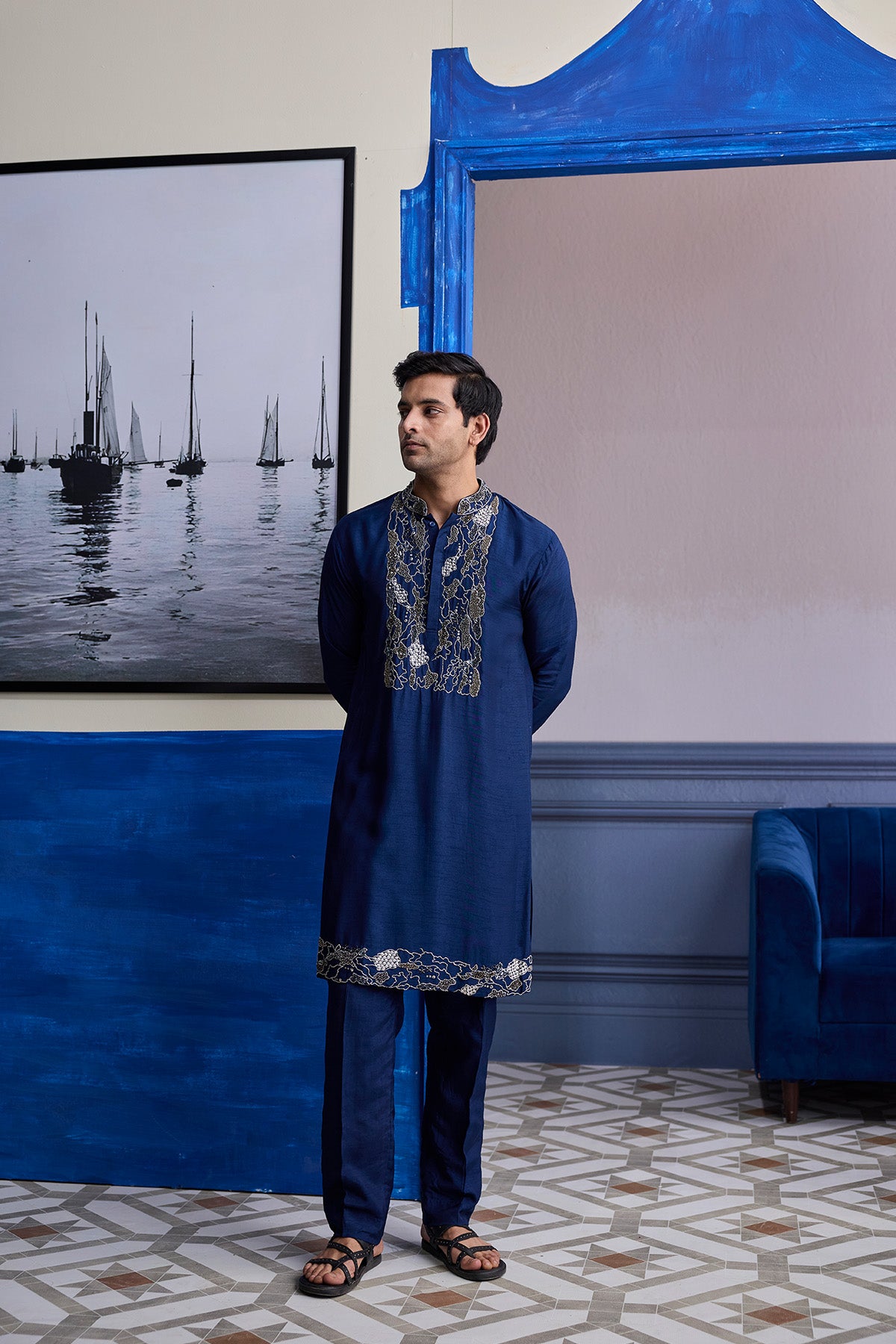 DARK BLUE ABSTRACT EMBOIDERED KURTA WITH SOLID PANTS