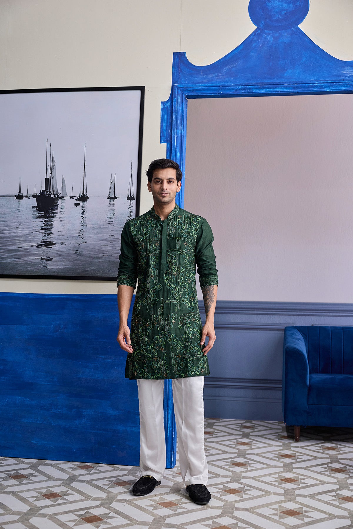 BOTTLE GREEN THREAD WORK EMBROIDERED KURTA WITH IVORY PANTS