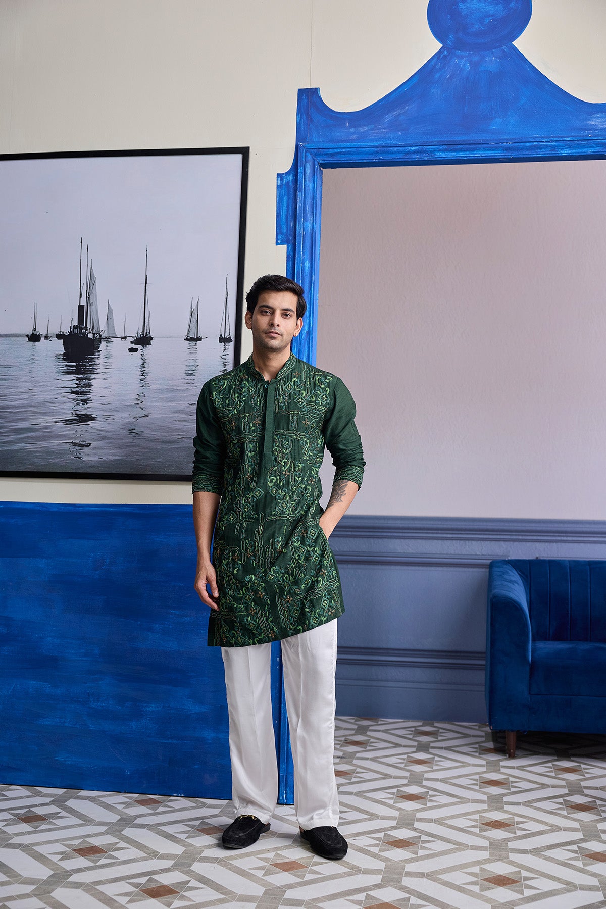 BOTTLE GREEN THREAD WORK EMBROIDERED KURTA WITH IVORY PANTS