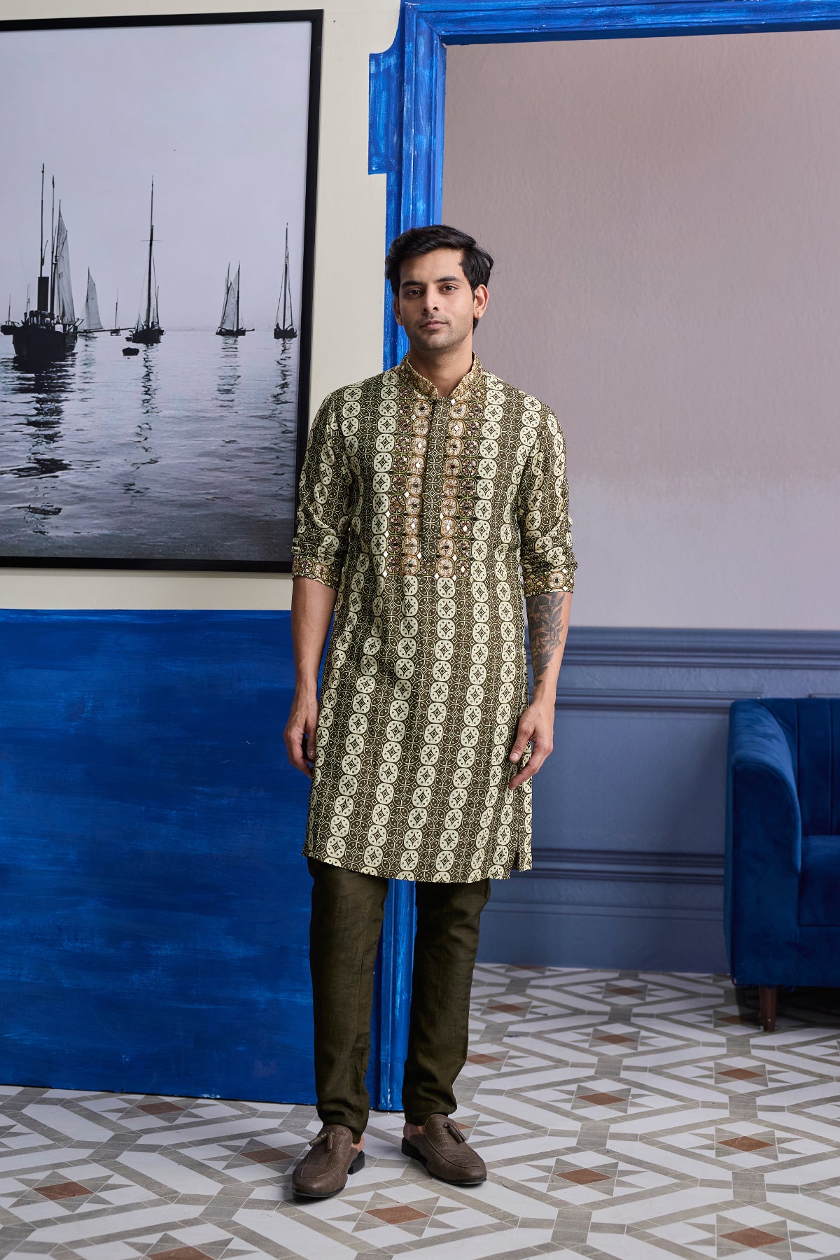 OLIVE BUTTA HIGHLIGHTED KURTA WITH SOLID PANTS