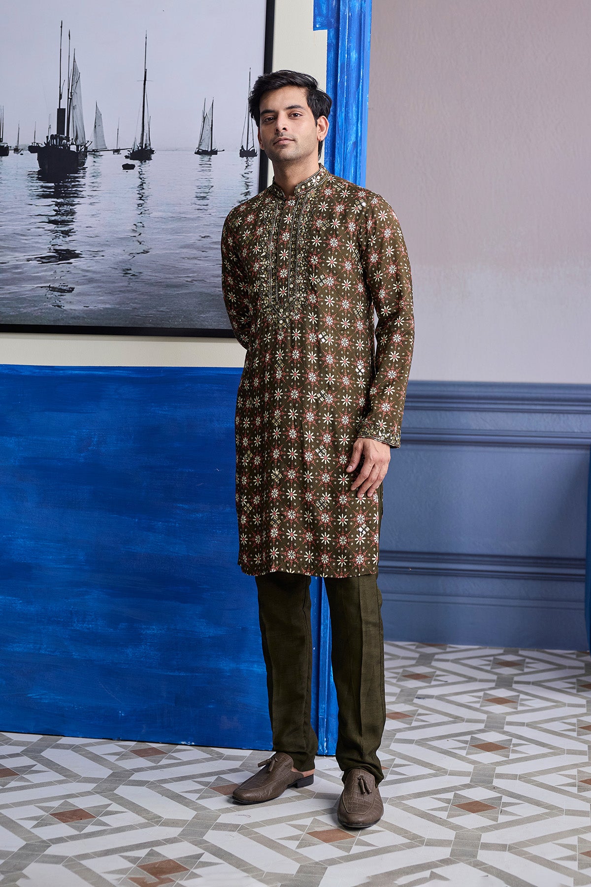 OLIVE BUTTA HIGHLIGHTED KURTA WITH SOLID PANTS
