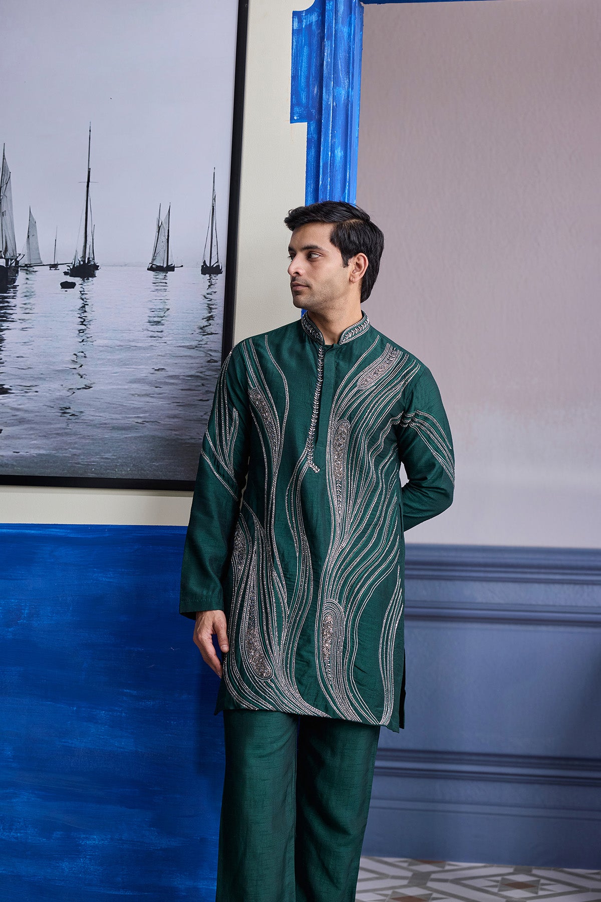 DARK GREEN ZARI EMBROIDERED WAVES KURTA WITH SOLID PANTS